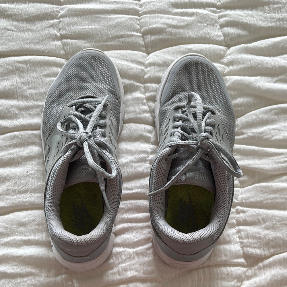 Nike Gray Sneakers Low-Top